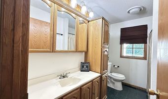 237 E Dahlstrom Ave, Appleton, MN 56208