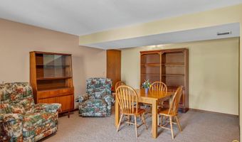 8324 SW Indian Hills Rd, Auburn, KS 66402