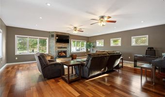 53034 254th St, Austin, MN 55912