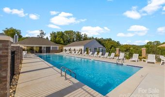 607 Santa Clara Dr, Asheville, NC 28806