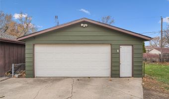 302 NW Arlan Dr, Ankeny, IA 50023