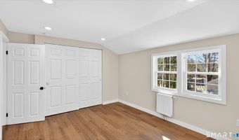 56 West St, Bolton, CT 06043