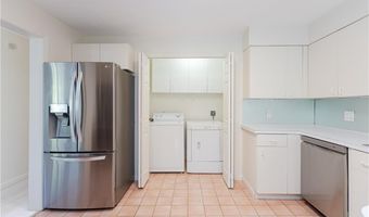 112 Harrison Ave, Newport, RI 02840