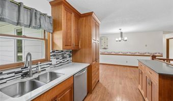 2818 Eisenhower Ave, Ames, IA 50010