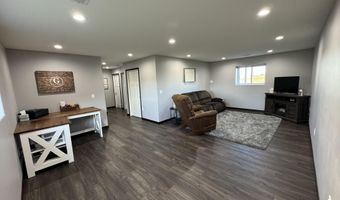 1210 NE 32nd Ave, Aberdeen, SD 57401