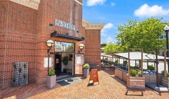 625 SLATERS Ln 401, Alexandria, VA 22314