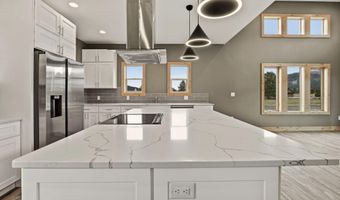 10 Bellflower Ct, Blanchard, ID 83804