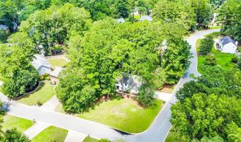4929 Willow Creek Dr, Woodstock, GA 30188