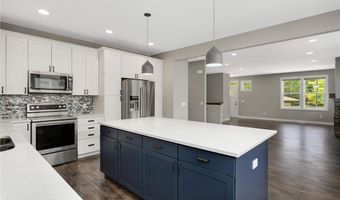 15590 Duck Trail Ln, Apple Valley, MN 55124