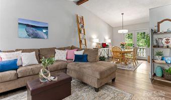 10 Muirfield Dr, Arden, NC 28704