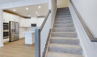 43801 MIDDLEWAY Ter, Ashburn, VA 20147