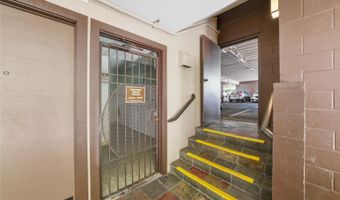 3721 Kanaina Ave 313, Honolulu, HI 96815