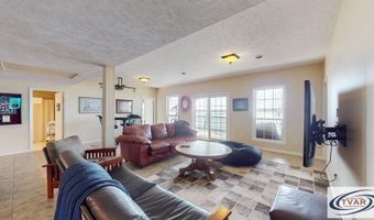 495 Shore Dr, Big Sandy, TN 38221