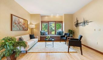 5870 Persimmon Dr, Fitchburg, WI 53711