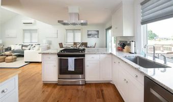 163 Morrison Ave, Middletown, RI 02842