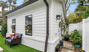 332 4TH St, Atlantic Beach, FL 32233