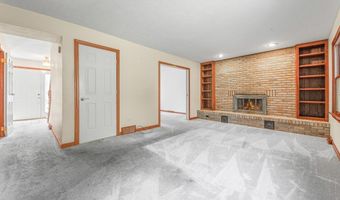 12935 Robinwood St NE, Alliance, OH 44601