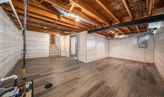 2923 Burlington Ct, Ann Arbor, MI 48105