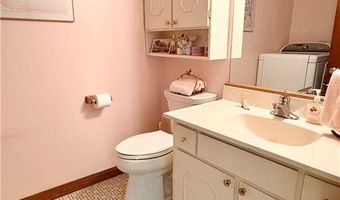33 MaryAnn Dr, Exeter, RI 02822