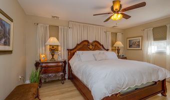 38 Holly Dr, Parlin, NJ 08859