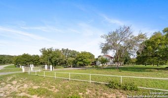 217 Sky View Dr, Adkins, TX 78101