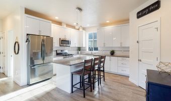 3824 RYUNKIN St, Albany, OR 97322