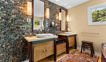 2529 Thornapple Dr, Ann Arbor, MI 48103