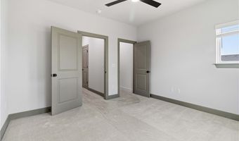 980 Trestle Ln, Bentonville, AR 72713