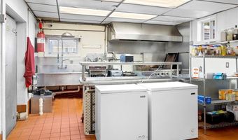 3 Carroll Ave, Newport, RI 02840
