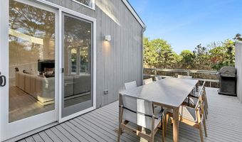 37 Gilberts Path, Amagansett, NY 11930