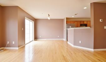 19 MARINA Dr, Bayonne, NJ 07002