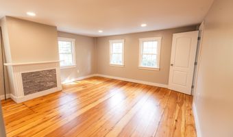 259 Falmouth Rd, Falmouth, ME 04105