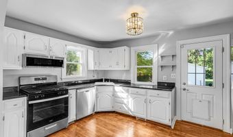 8230 GREGORY Dr, Alexandria, VA 22309