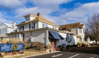 147 Church St, Belford, NJ 07718