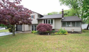 540 Sherman Ave, Belford, NJ 07718