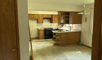 214 S Heckart St, Algona, IA 50511