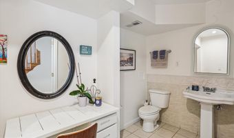 9201 LAUREL OAK Dr, Bethesda, MD 20817