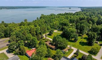 6677 Morningview Dr, Andover, OH 44003