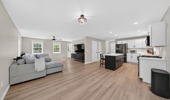 47 Chestnut Dr, Allenstown, NH 03275