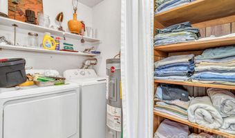 108 Hidden Pond Ln, Asheville, NC 28804
