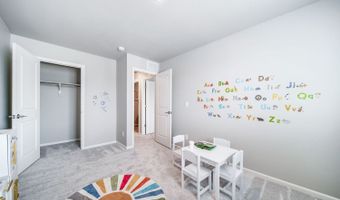 22242 E 38th Pl, Aurora, CO 80019
