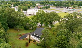 618 Oak St, Athens, TN 37303