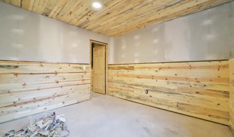 951 Swede Lake Trl SW, Backus, MN 56435