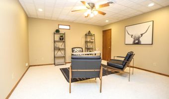 2107 SE Crystal Ave, Aberdeen, SD 57401