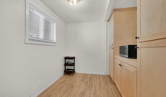 1275 ISLAND St, Springfield, OR 97477