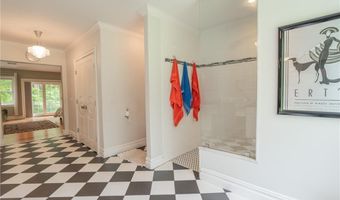 789 Natick Ave, Cranston, RI 02921