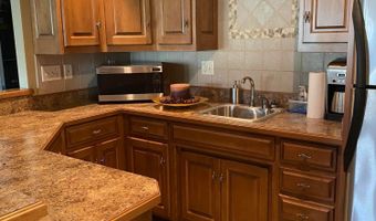 3475 Torrey Pines Dr, Akron, OH 44333