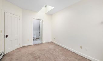 66 Webster St 9, Newport, RI 02840