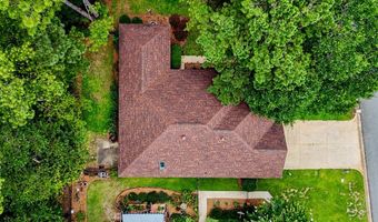 1911 Regalwood Dr, Albany, GA 31721