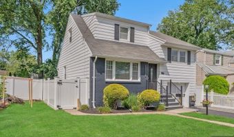 201 Maiden Ln, Bergenfield, NJ 07621